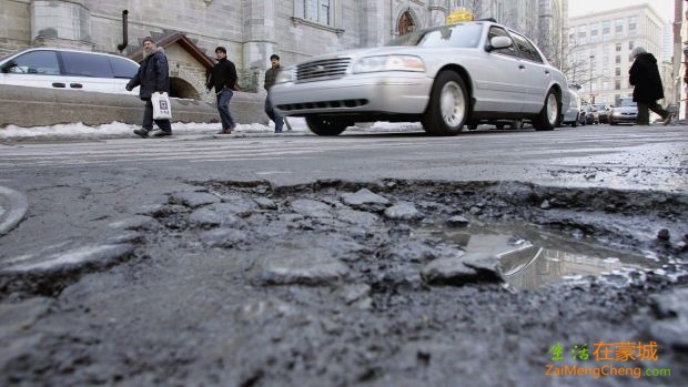 montreal-mayor-potholes-20130322.jpg