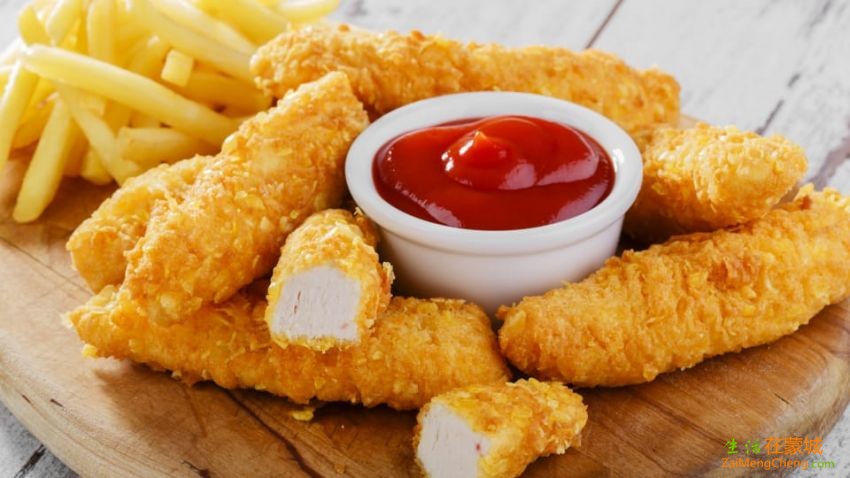 frites-poulet-pane-ketchup.jpg