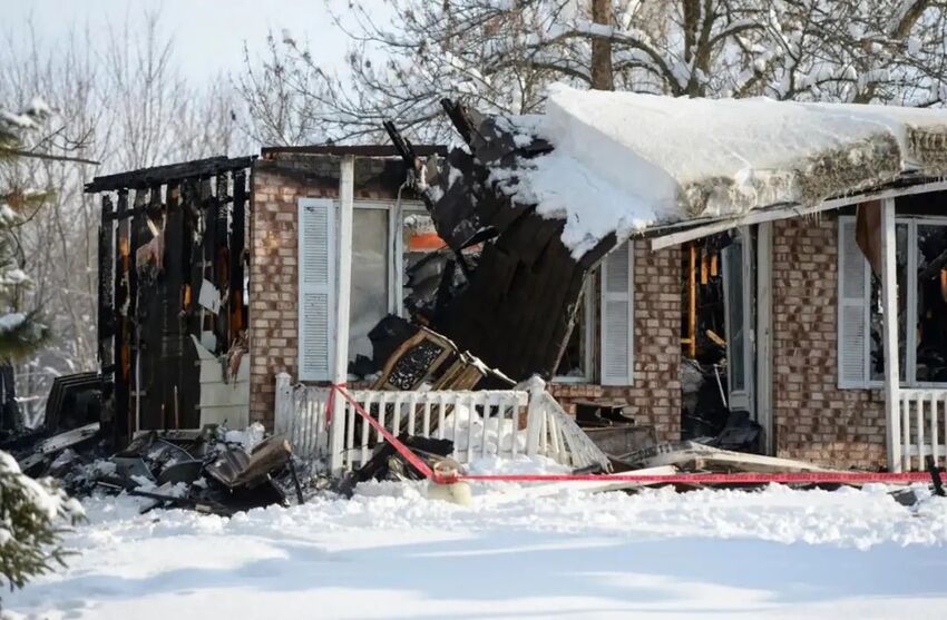 魁省Montérégie地区发生大火的住宅内发现尸体，疑是凶杀案-3.jpg