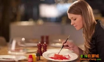 加拿大美女艺术家爱在餐盘上作画 食物活了