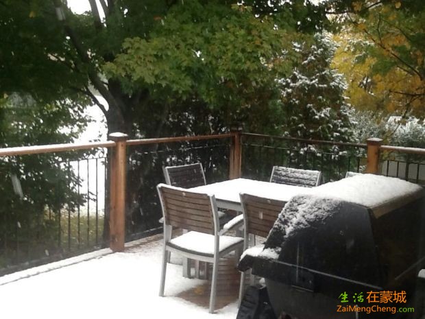 montreal-snow-october-weather.jpg