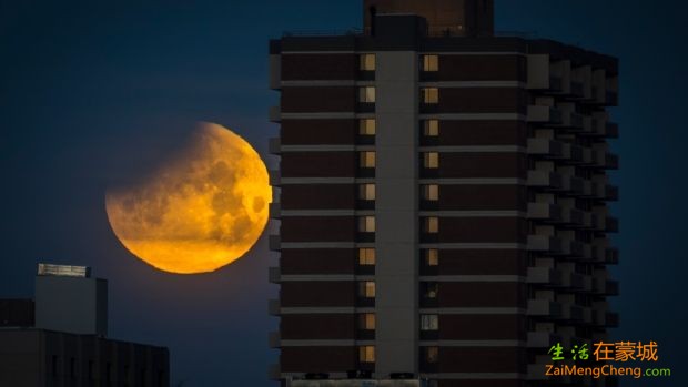 montreal-blue-moon.JPG