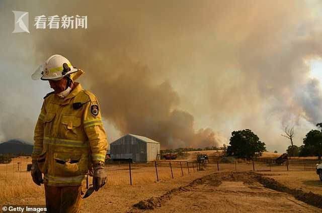 澳洲大雨浇灭32起大火 专家：会比山火还要糟-1.jpg