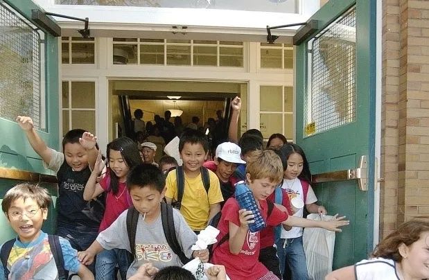 大温华裔女童遭歧视，被幼儿园拒收！只因家中有人刚从国内回来-7.jpg
