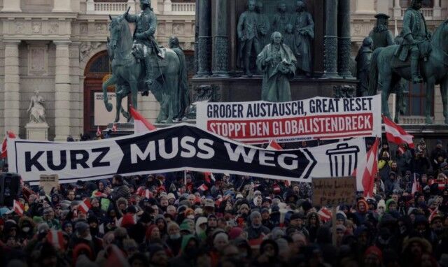 奥地利爆发万人反封锁抗议：不戴口罩亲吻拥抱-2.jpg