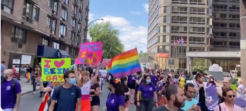 数千人参加蒙特利尔骄傲大游行 支持LGBTQ+的权利-3.jpg