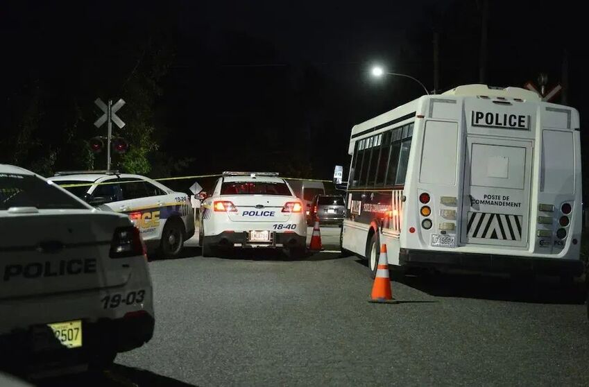 魁省小城发生枪击事件，至少5人受伤 包括一名8岁男孩-2.jpg