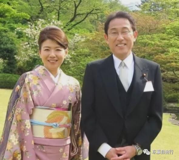日本新首相岸田文雄：妻子大美人 孩子们都很牛-1.jpg