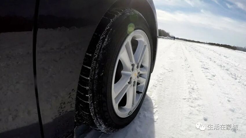 ​今年更换冬胎的最佳日期，如何检测轮胎能否撑过冬天？-2.jpg