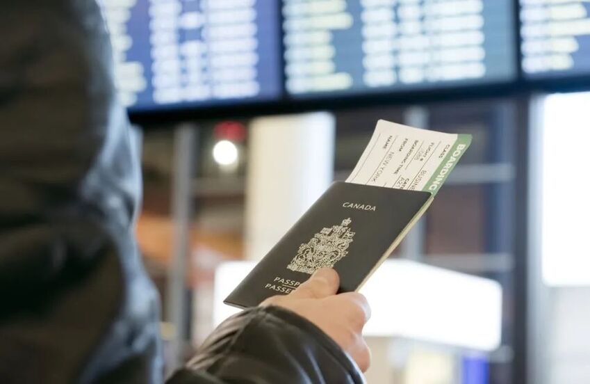 美加边境将重开，更新护照要趁早！枫叶卡更新或至少半年-2.jpg