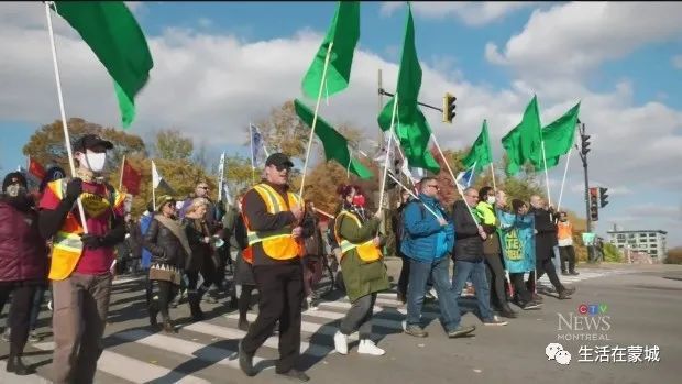 魁省增545例！蒙特利尔数百人举行抗议游行-2.jpg