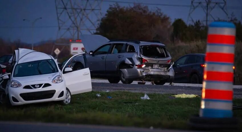 蒙特利尔南岸Brossard高速路重大事故，造成一死 一重伤-4.jpg