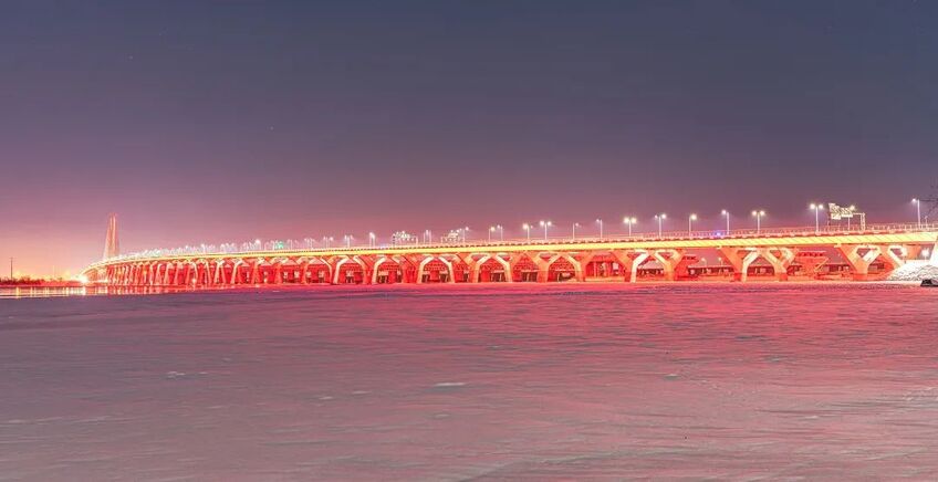 国殇日 蒙特利尔Champlain大桥明晚将亮起红灯-1.jpg