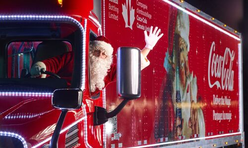 欢乐喜庆的可口可乐圣诞车 即将开到蒙特利尔