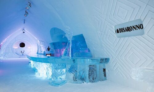 魁北克著名的冰酒店即将正式开放，配有露天露天按摩浴缸