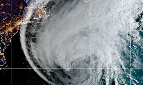 “规模大且危险”飓风李将登陆 这些地区严阵以待
