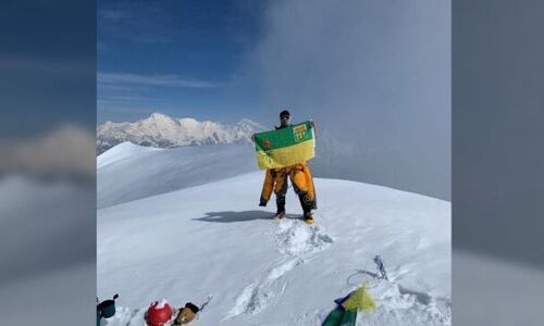 加拿大男子征服世界第一高峰：激发对冒险的渴望