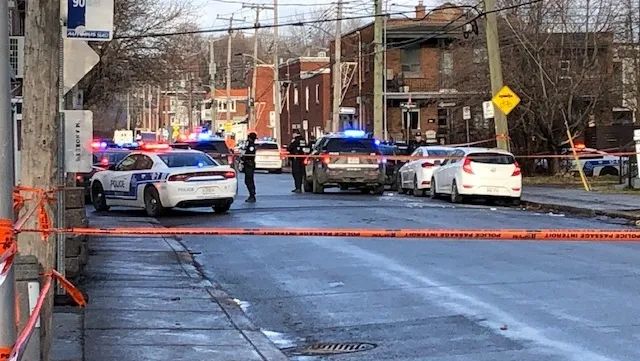 蒙特利尔Lachine区一男子刺伤两名室友 被警员开了数枪死亡