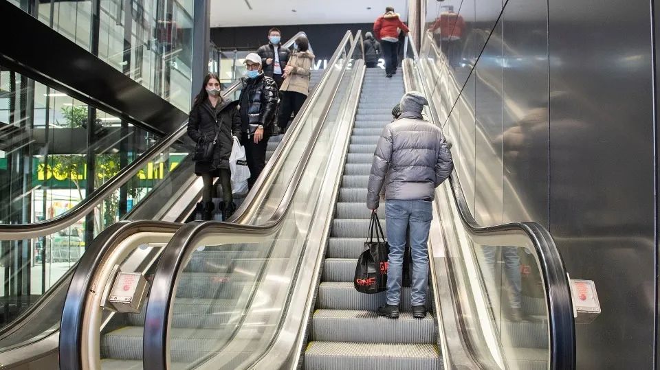 魁省变种肆虐 圣诞购物充满不确定性