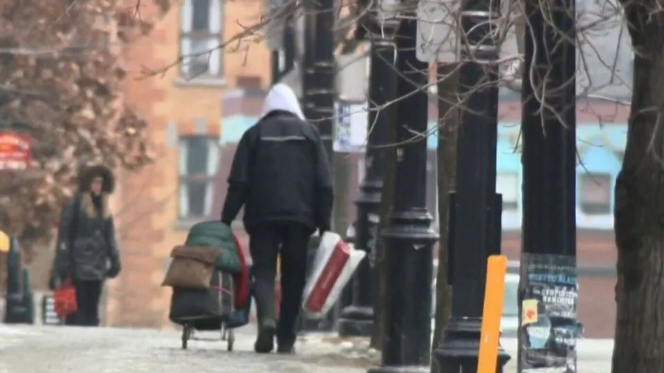 蒙特利尔市长宣布 市中心两家酒店被紧急征用