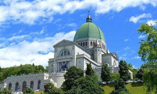 蒙特利尔大教堂的钟琴已从法国被送回 正在对公众展出