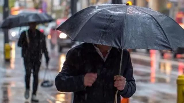 蒙特利尔气温打破纪录 周末强降雨警告 将大幅降温