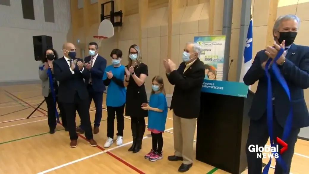 魁省中部稀有的一所现代化英语小学正式开放 校长师生都非常激动 ...