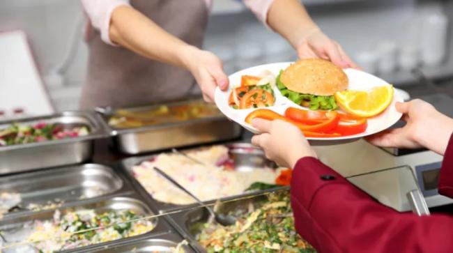 加拿大这是怎么了？学校膳食计划难以满足需要