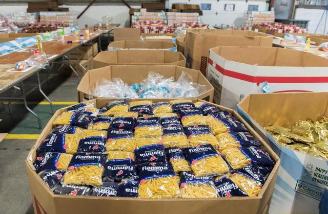 圣诞新年 加拿大两省食品银行用户激增加剧危机